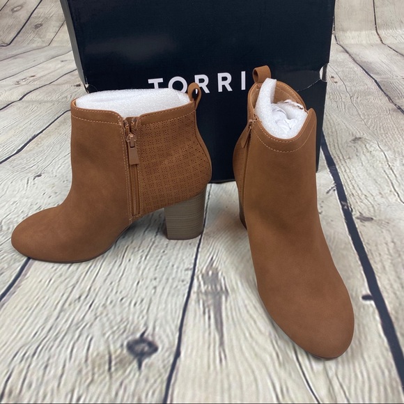 torrid Shoes - Torrid NWT Brown Faux Suede Booties 10W